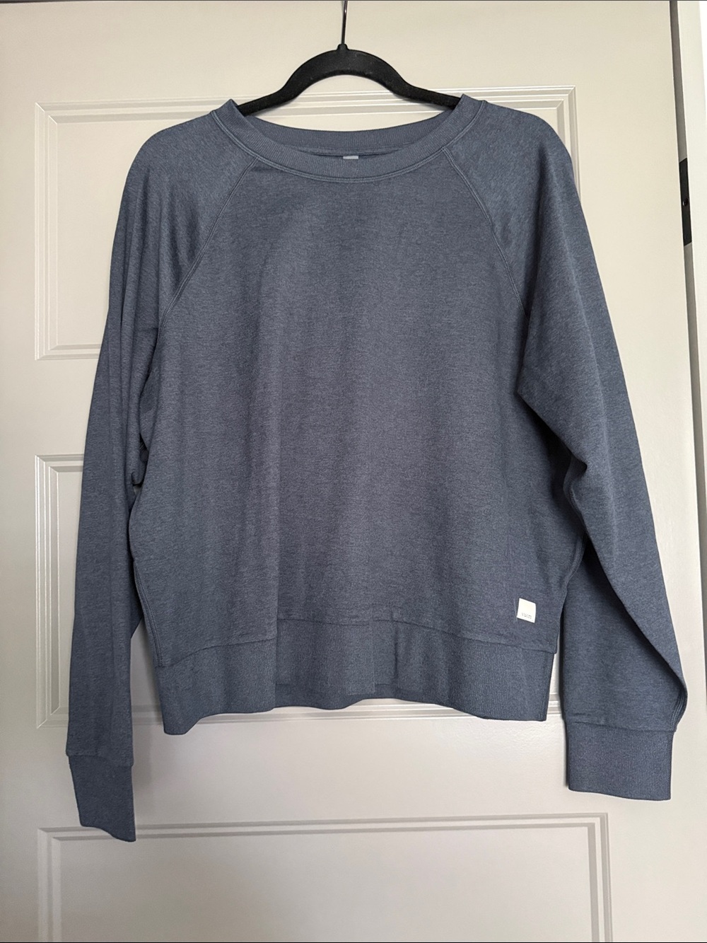 Vuori Women's Halo Crewneck Sweater in Navy Heather